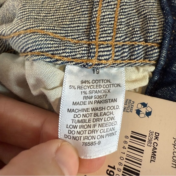 Arizona Jean Company Women's Denim Mom Shorts High Rise stretch size 16 - Picture 4 of 4